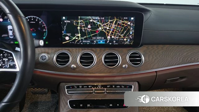 Mercedes-Benz E-Class W213 2021 Белый из Кореи, фото 3