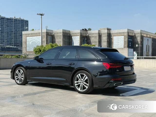 Audi A6 2021 Черный из Китая, фото 3