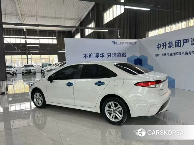 Toyota Levin 2021 Белый из Китая, фото 3
