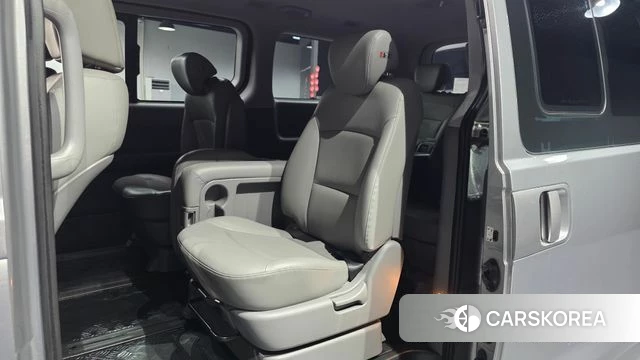 Hyundai The New Grand Starex 2019 Серебристо-серый из Кореи, фото 3