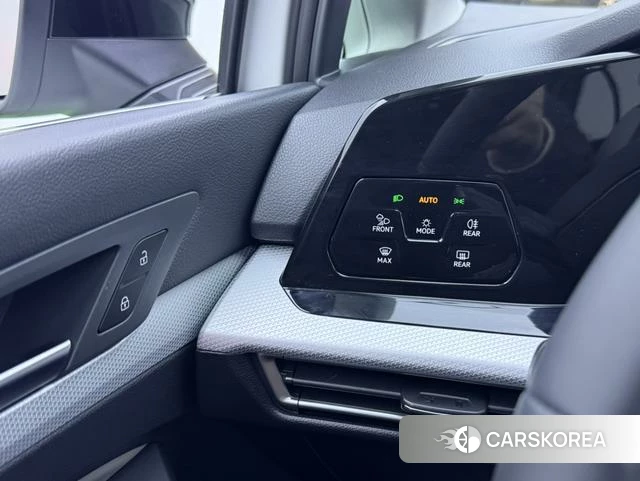 Volkswagen Golf 2022 Белый из Китая, фото 3
