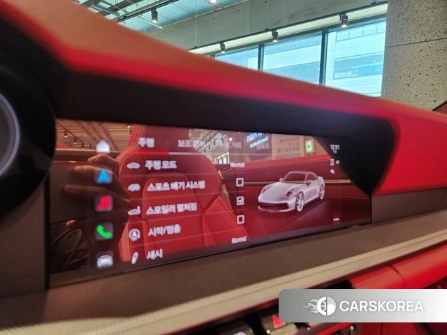 Porsche 911(992) 2024 Серебристо-серый из Кореи, фото 3