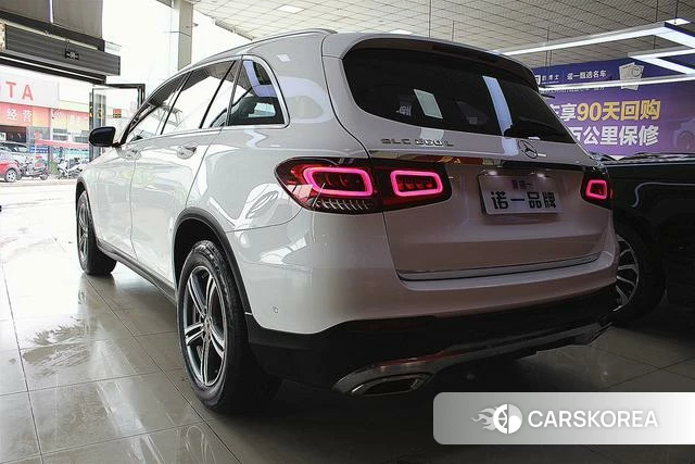 Mercedes-Benz GLC 2021 Белый из Китая, фото 3