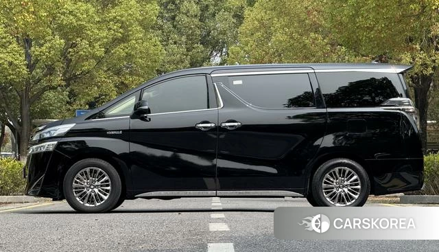 Toyota Vellfire 2021 Черный из Китая, фото 3
