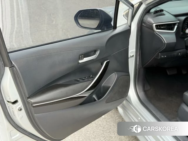 Toyota Levin 2021 Серебристо-серый из Китая, фото 3