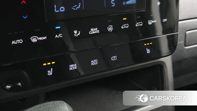 Hyundai Staria 2023 Белый из Кореи, фото 3