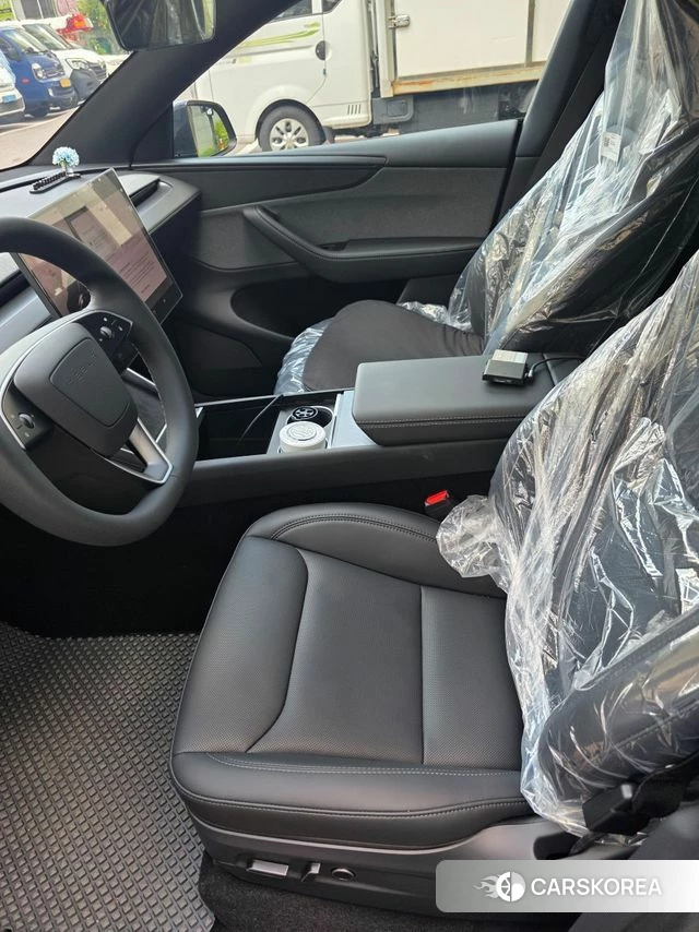 Tesla Model Y 2026 Черный двухцветный из Кореи, фото 3