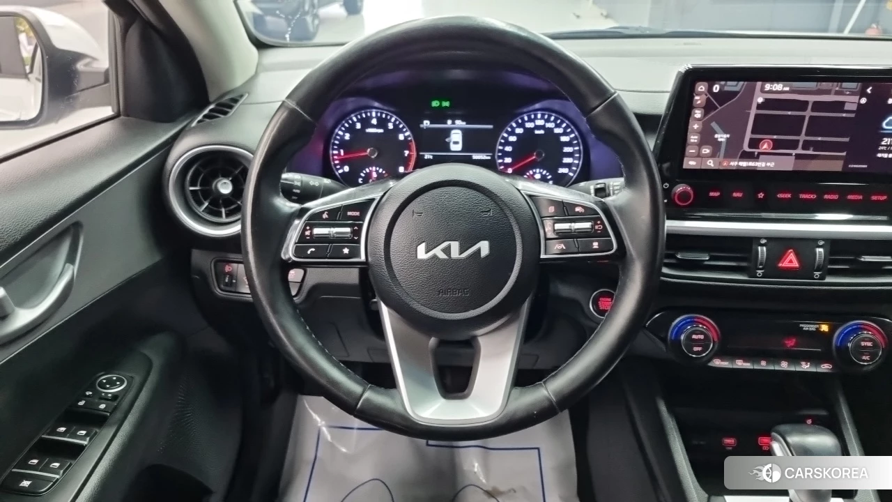 Kia The New K3 2nd generation 2022 Белый из Кореи, фото 3
