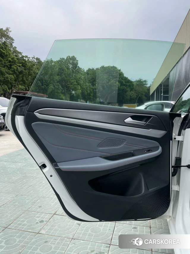 Volkswagen Lamando 2023 Белый из Китая, фото 3