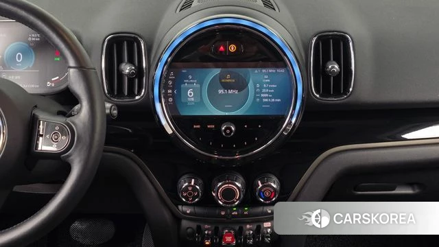 Mini Cooper Countryman 2021 Серебряный из Кореи, фото 3