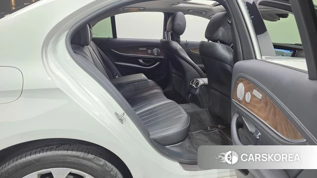 Mercedes-Benz E-Class W213 2019 Белый из Кореи, фото 3