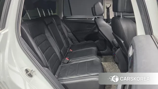 Volkswagen Tiguan second Generation 2020 Белый из Кореи, фото 3