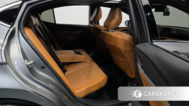 Toyota Camry (XV80) 2025 Серый из Кореи, фото 3