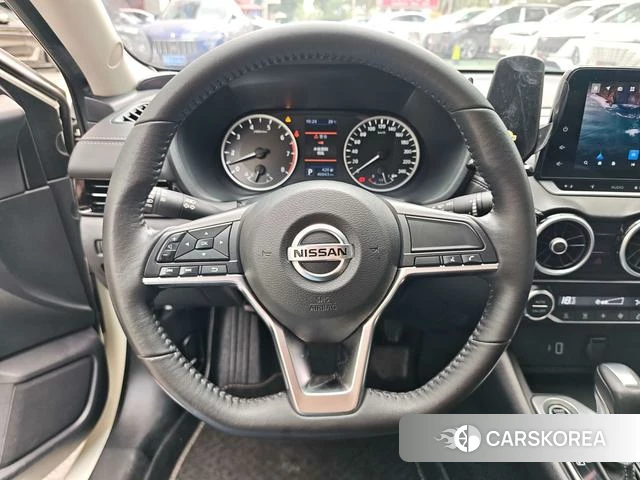 Nissan Sylphy 2023 Белый из Китая, фото 3