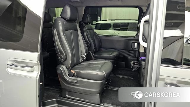Hyundai Staria 2022 Серебряный из Кореи, фото 3