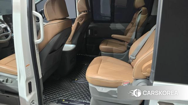Hyundai Staria 2021 Белый из Кореи, фото 3