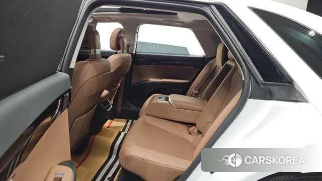 Hyundai Grandeur Hybrid (GN7) 2023 Белый из Кореи, фото 3