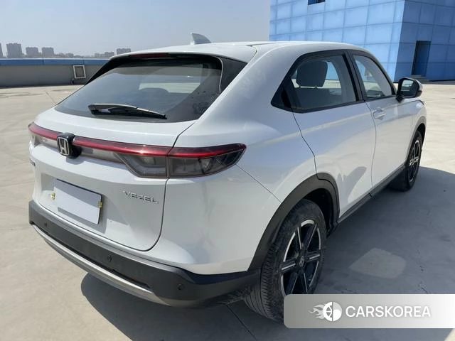 Honda Vezel 2023 Белый из Китая, фото 3
