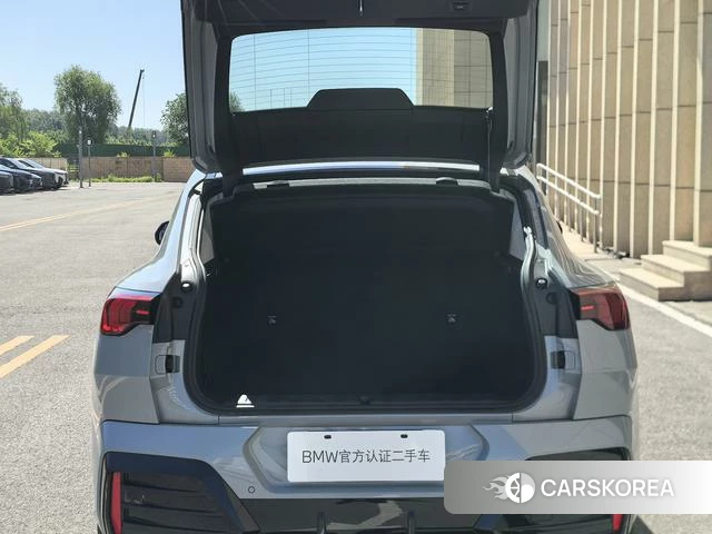 BMW X2 2025 Серебристо-серый из Китая, фото 3