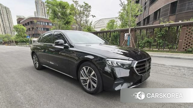 Mercedes-Benz E-Class 2025 Черный из Китая, фото 3