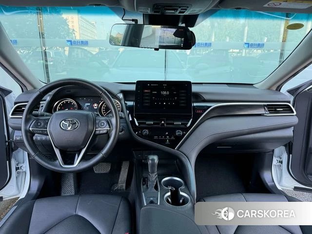 Toyota Camry 2021 Белый из Китая, фото 3