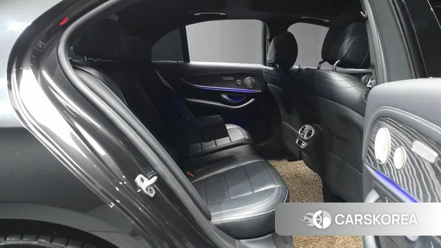 Mercedes-Benz E-Class W213 2021 Серый из Кореи, фото 3