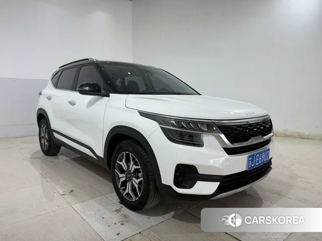 Kia KX3 2022 Белый из Китая, фото 3