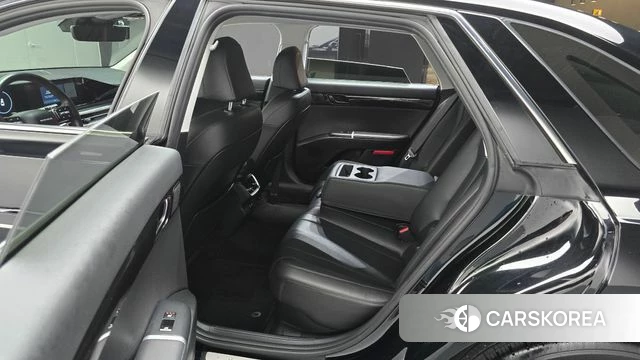 Hyundai Grandeur Hybrid (GN7) 2023 Черный из Кореи, фото 3