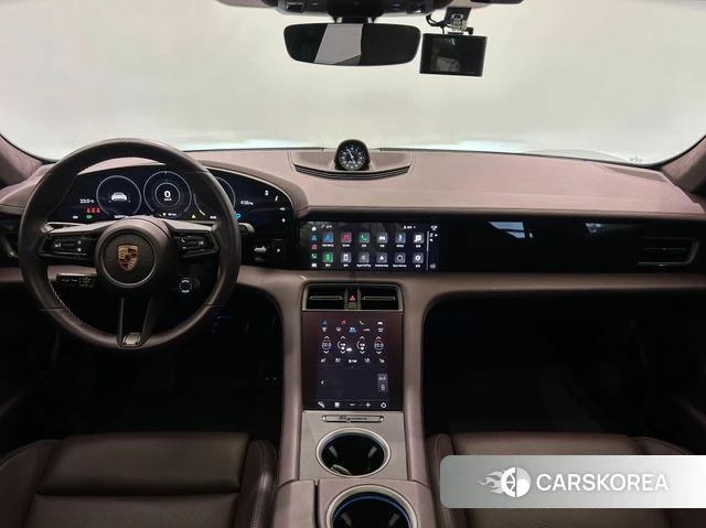 Porsche Taycan 2024 Серебряный из Кореи, фото 3