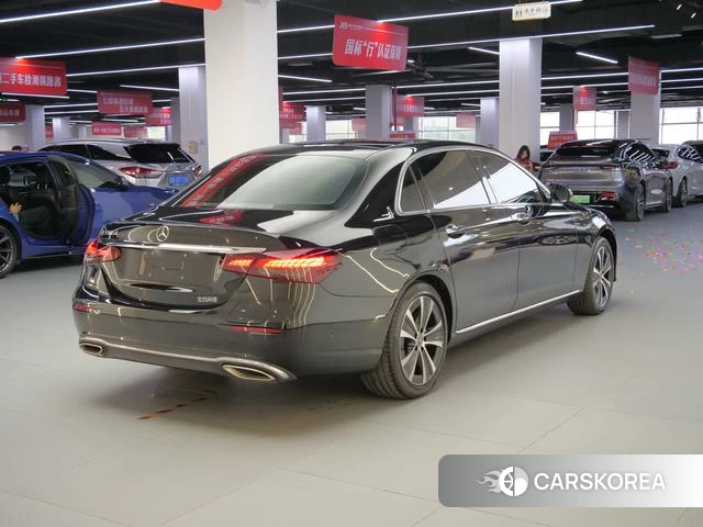 Mercedes-Benz E-Class 2023 Черный из Китая, фото 3