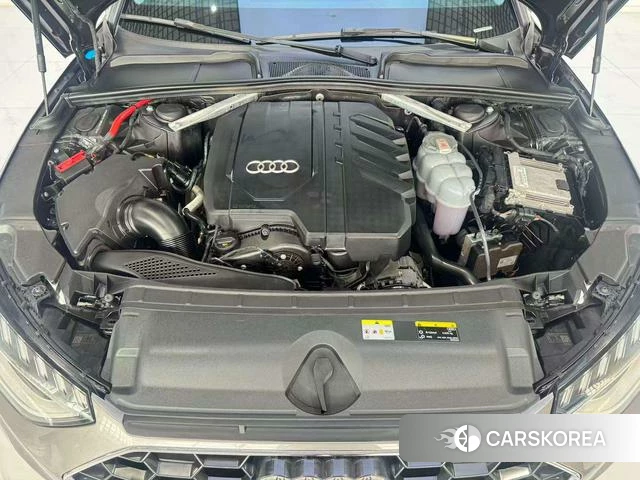 Audi A4L 2021 Темно-серый из Китая, фото 3
