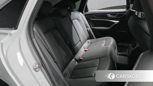 Audi A6 (C8) 2021 Белый из Кореи, фото 3