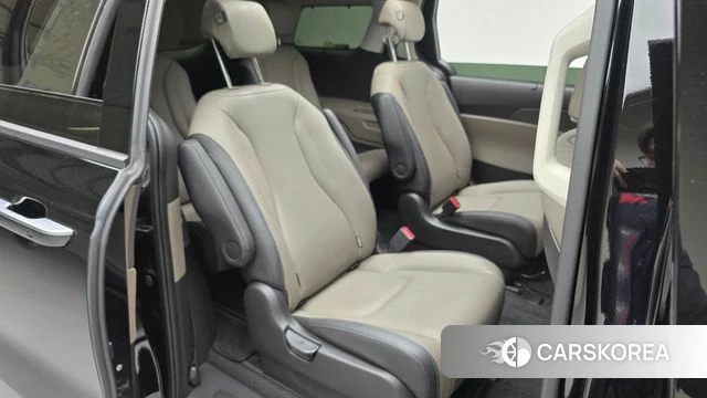 Kia The New Carnival 4th Generation 2025 Черный из Кореи, фото 3