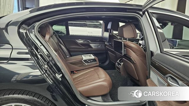 BMW 7 Series (G11) 2021 Черный из Кореи, фото 3