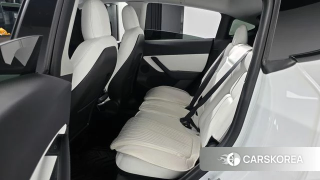 Tesla Model Y 2021 Белый из Кореи, фото 3