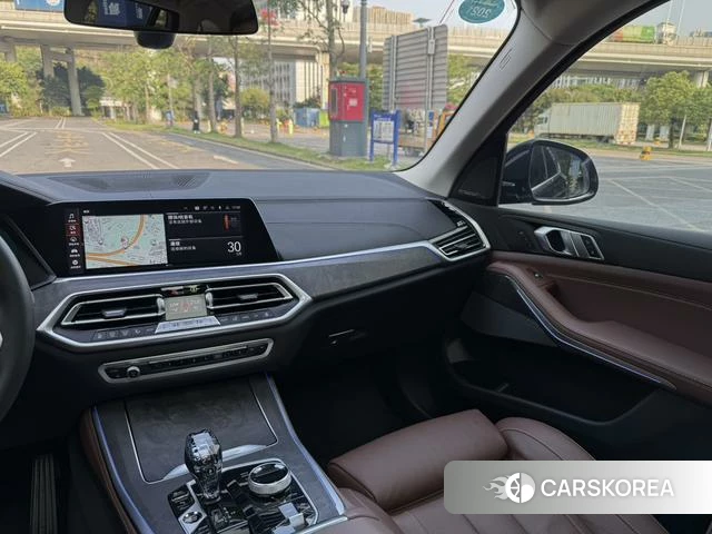 BMW X5 2021 Темно-серый из Китая, фото 3