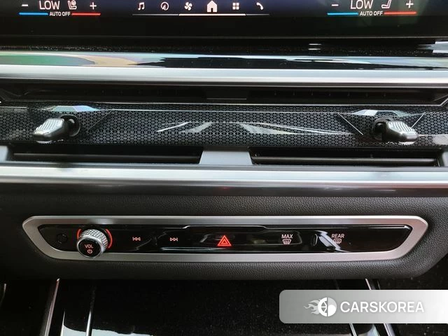 BMW X7 (G07) 2023 Серый из Кореи, фото 3