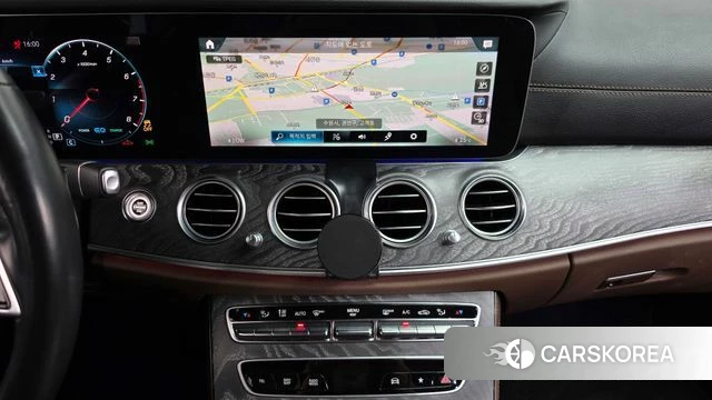 Mercedes-Benz E-Class W213 2022 Белый из Кореи, фото 3