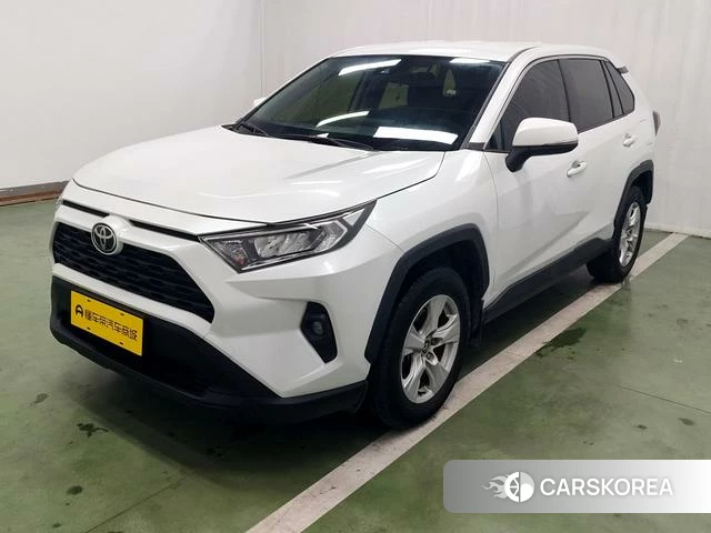 Toyota RAV4 2024 Белый из Китая, фото 3