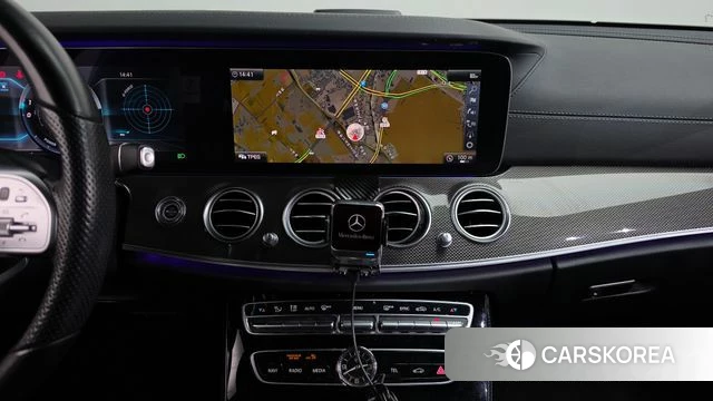 Mercedes-Benz E-Class W213 2019 Белый из Кореи, фото 3