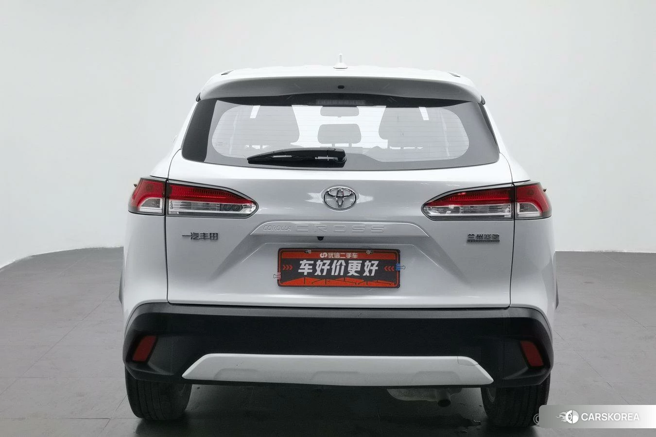 Toyota Corolla 2023 Белый из Китая, фото 3