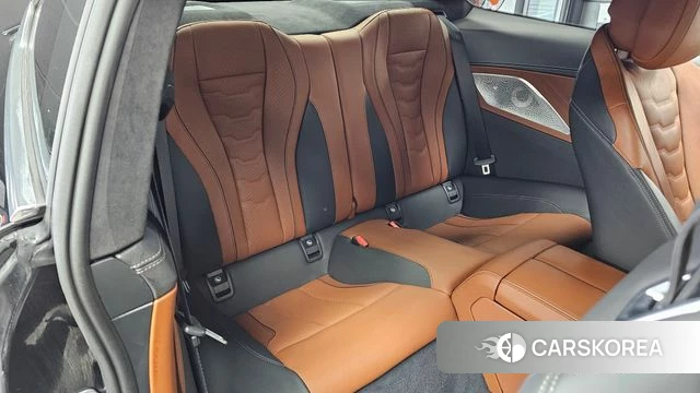 BMW 8 Series (G15) 2023 Черный из Кореи, фото 3