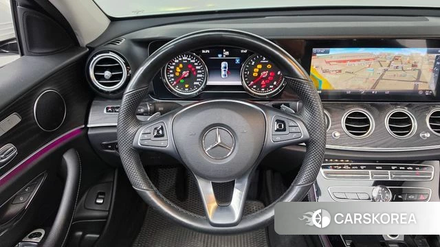 Mercedes-Benz E-Class W213 2018 Белый из Кореи, фото 3