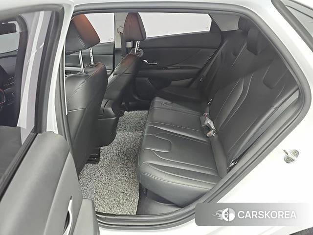 Hyundai Avante Hybrid (CN7) 2022 Белый из Кореи, фото 3