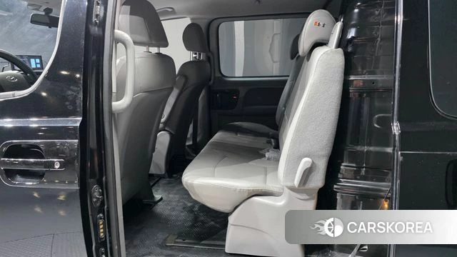 Hyundai The New Grand Starex 2021 Черный из Кореи, фото 3