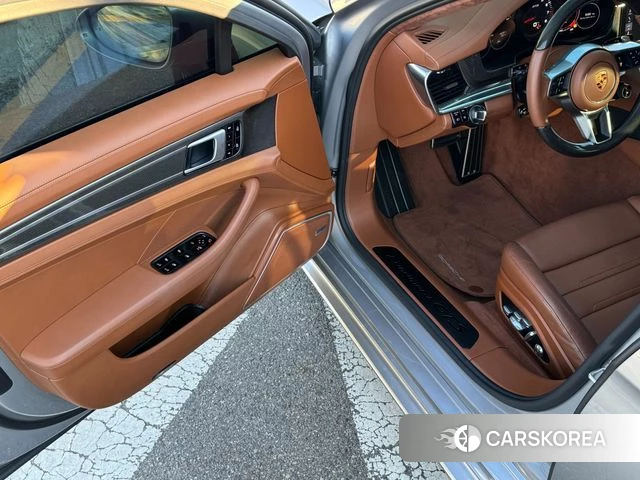 Porsche Panamera (971) 2020 Серебряный из Кореи, фото 3