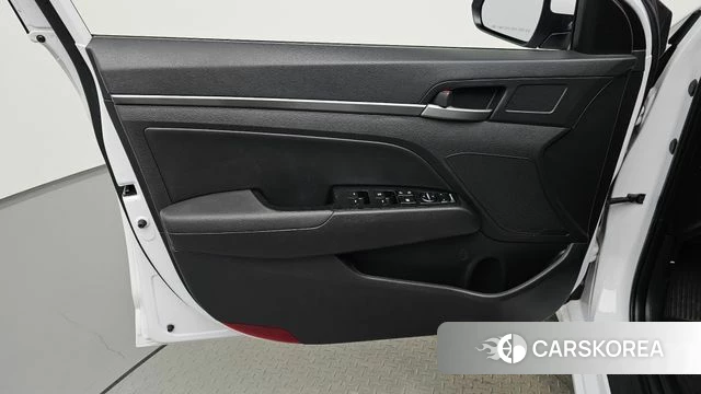 Hyundai Avante AD 2018 Белый из Кореи, фото 3