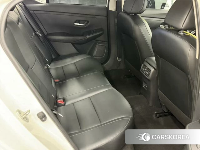 Nissan Sylphy 2024 Белый из Китая, фото 3