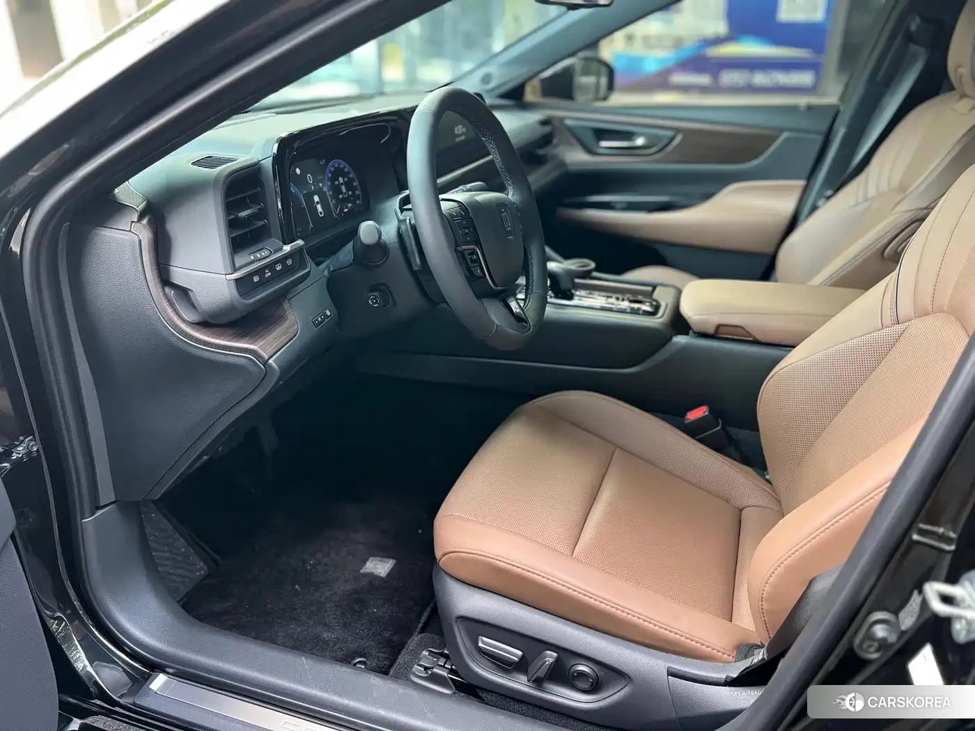 Toyota Crown 2025 Черный из Китая, фото 3