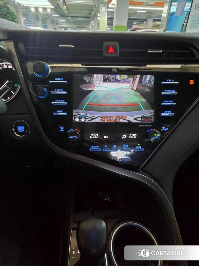 Toyota Camry (XV70) 2019 Белый из Кореи, фото 3